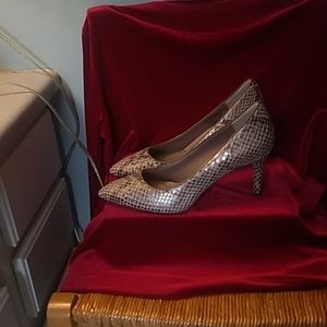 Rockport Total motion 2” heels